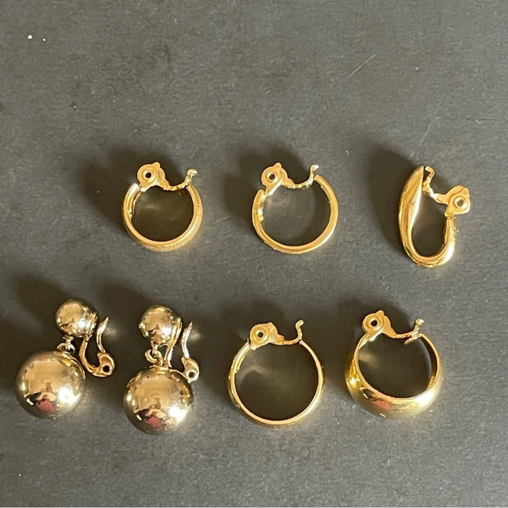 Vintage Monet 5 single + one pair clip on earrings